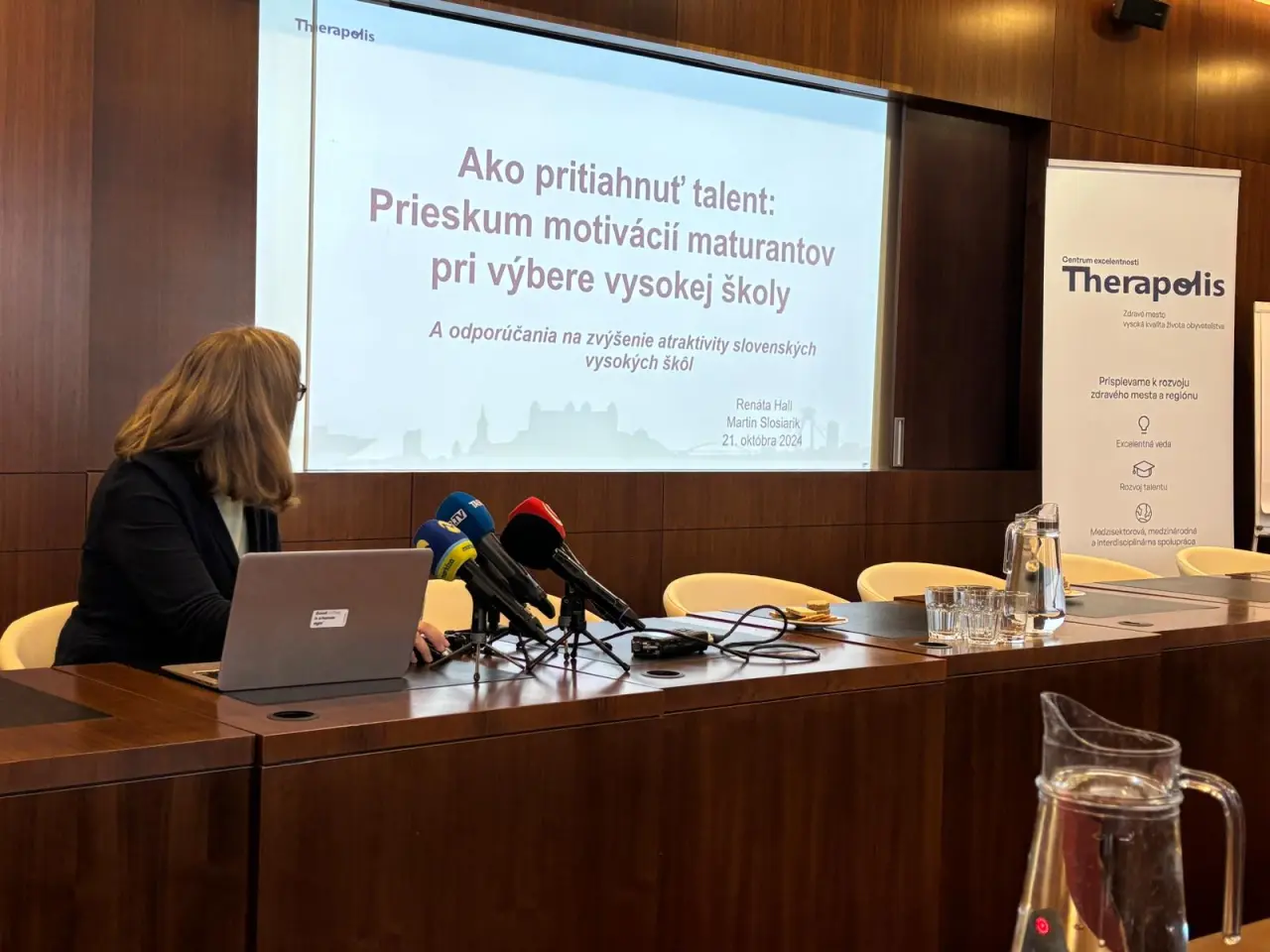 Pomôžte (dátami) riešiť odliv mozgov!