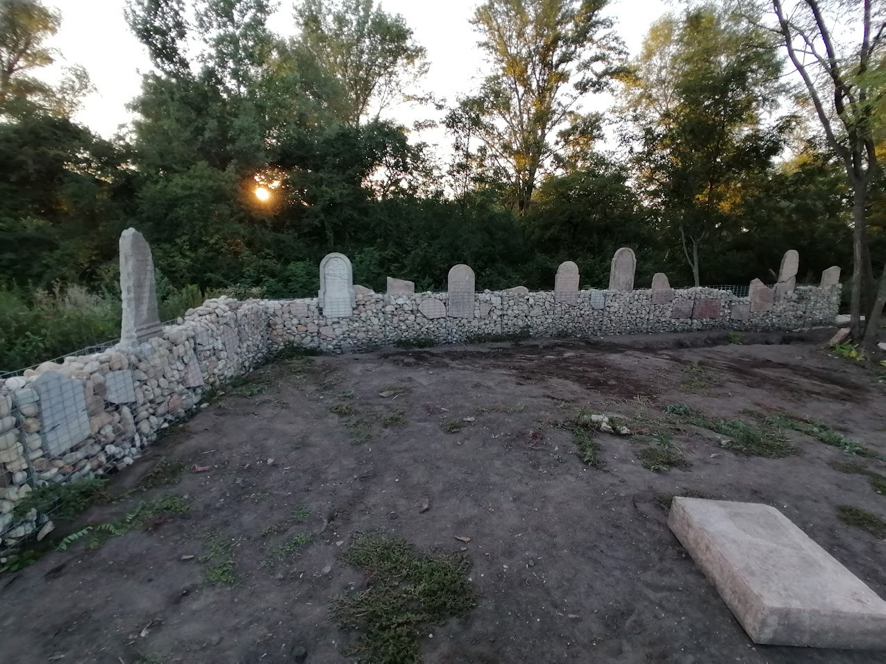 Podporte revitalizáciu židovského cintorína vo Vinodole - pamätník