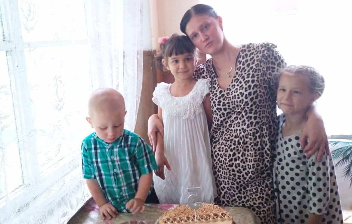 Pomôžme matke z Ukrajiny so 6-timi deťmi, ktorá sa musí sťahovať