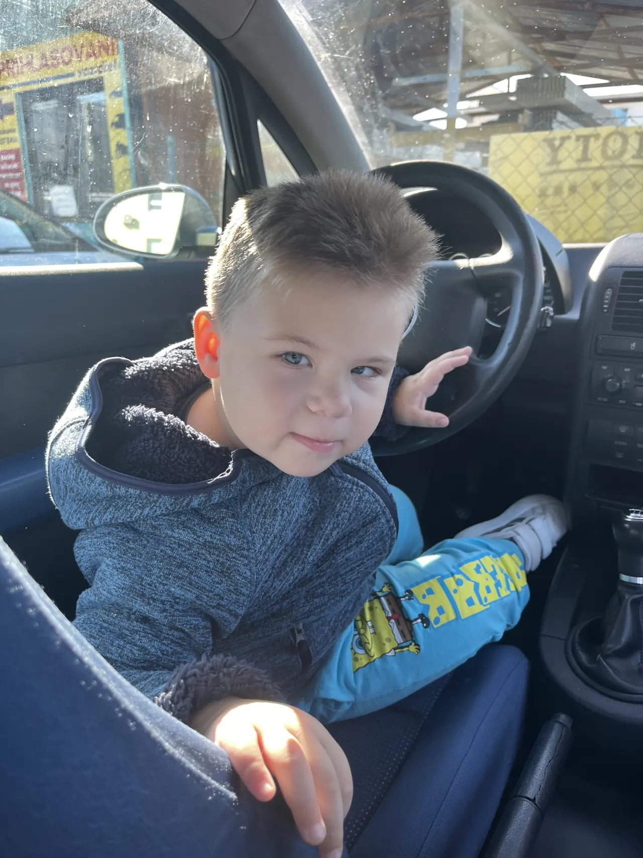 Pomôžme mame a malému Adamkovi s autizmom