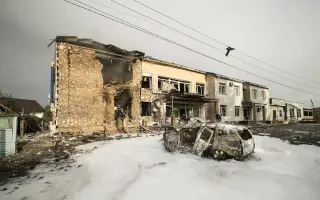 Ruský dron zničil auto, ktorým vozíme pomoc. Pomôžte nám ho nahradiť.