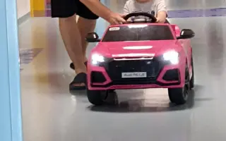 Pomôžme malému Adamkovi v boji s leukémiou