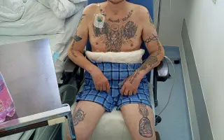 Pomôžme Milanovi: šanca na nový začiatok a liečbu