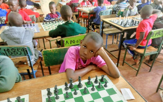 Pomôžme Princovi dostať sa na africké juniorské majstrovstvá v šachu v Káhire