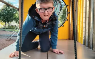 Darujme Riškovi vianočný darček - kráčať s rovnou chrbticou a opäť voľne dýchať