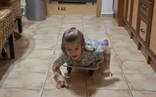 Pomôžme Nikolke s MED13L syndrómom