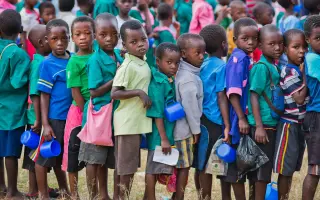 22€ ZMENÍ OSUD: darujte jedlo a vzdelanie počas celého školského roka