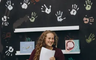 Podpor knihu „Lebo som povedala!" a posuň rodičovstvo od moci k  vzťahu