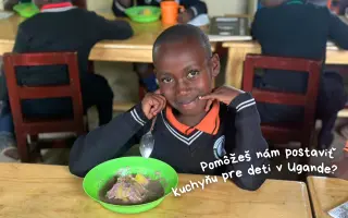 S prázdnym bruchom sa učí ťažko: Školská kuchyňa pre deti v Ugande