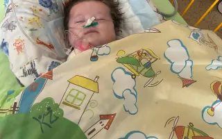 Pre Sofinku: Pomôžte 7-mesačnej bojovníčke rozhýbať ochrnutú rúčku