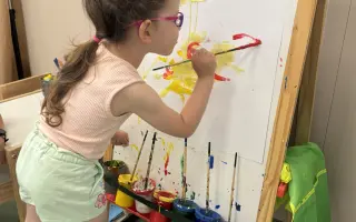 Od náhlej cievnej príhody k prvému kroku: Podporte malú Trinity
