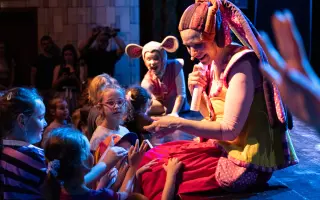 Pomôžte FÍHA tralala vrátiť deti ku knihám!