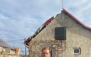 Pomôžme rodine získať novú strechu, ktorú jej vzala víchrica
