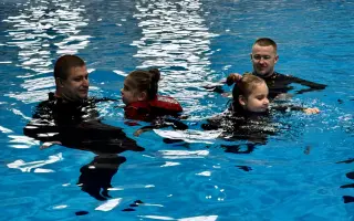 Pomôžte delfinoterapiou našim dievčatám k napredovaniu