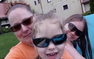 Z 8. triedy na bilingválnu akadémiu. Pomôžme Bibiane zakúpiť tablet a študovať