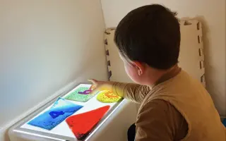 Pomôžme Kaikovi napredovať – aby raz mohol povedať „mama“ Pomôžme Kaikovi napredovať – aby raz mohol povedať „mama“