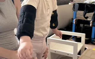 Pomôžme Emke urobiť krok vpred