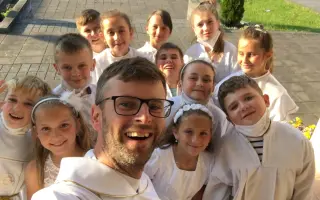 Kňaz Marek bojuje so zriedkavou rakovinou. Pomôžme mu získať šancu na život.