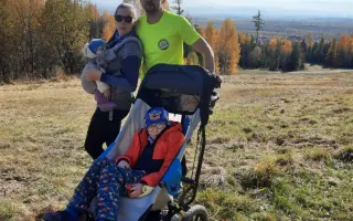 Darujme Riškovi vianočný darček - kráčať s rovnou chrbticou a opäť voľne dýchať