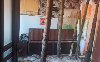 Ničivý požiar nás pripravil o všetko. Pomôžte nám vybudovať znovu domov
