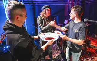 Pomôžte nám udržať Klub Za Oponou aj v roku 2026