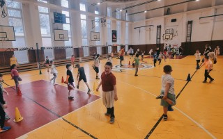 Školský basketbalový klub Handlová: Prihrajte nám lepšie podmienky pre športujúcu mládež!