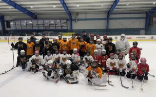 Podporte vznik dievčenského hokejového tímu – Phoenix Girls Trenčín