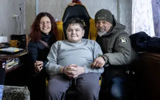 Utiekli pred ruskými dronmi. Teraz potrebujú našu pomoc.