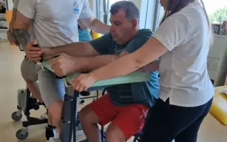 Zlomok sekundy zmenil náš život. Prosím, pomôžte Milošovi znovu kráčať.