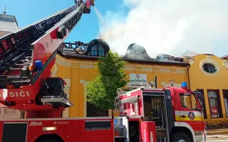 Dom zničil rozsiahly požiar. Pomôžte rodine vybudovať nový domov.