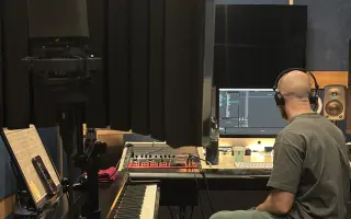 Kristína Kanátová | Pomôžte mi dostať piesne zo šuflíka do sveta ⭐