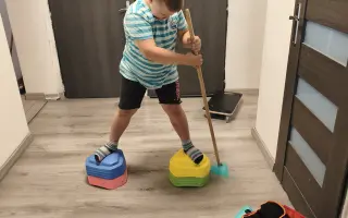 Dávidko potrebuje pokračovať v terapiách. Pomôžme mu napredovať