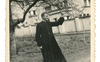 Vytvorme pamätník zabudnutému básnikovi a politickému väzňovi Michalovi Ďurišinovi Vytvorme pamätník zabudnutému básnikovi a politickému väzňovi Michalovi Ďurišinovi