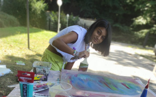 Divé maky: Podporte talentované rómske deti a získajte originálny umelecký merch