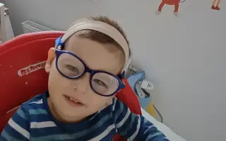 Pomôžme malému bojovníkovi Peťkovi pokračovať v rehabilitáciách a terapiách