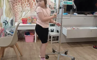 Pomôžme Kiarke zvládnuť ďalší boj s rakovinou