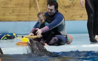 Pomôžme Petríkovi ísť na delfinoterapiu, ktorá mu pomohla otvoriť sa svetu