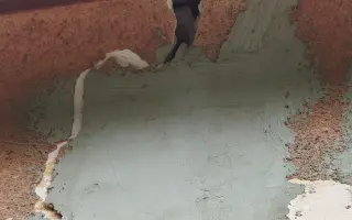 Pomôžte Márii a Janke zachrániť ich dom, ktorý je v havarijnom stave