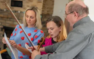 Podporme vznik CD s najkrajšími ženskými hlasmi slovenského folklóru