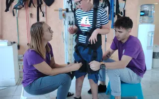 Darujme Riškovi vianočný darček - kráčať s rovnou chrbticou a opäť voľne dýchať