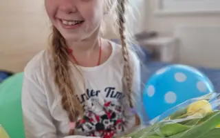 Pomôžme Ksenii prekonať výzvy spojené so syndrómom PURA