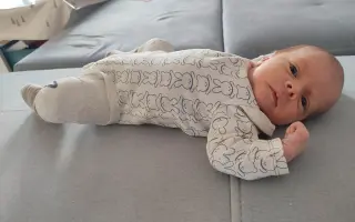 Pomôžme novorodencovi Leovi s liečbou clubfoot vo Viedni