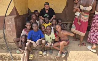 Darujme deťom v Sierra Leone čistú vodu