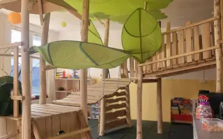 OTVOR SRDCE A POMÔŽ S PODLAHOU PRE RODINNÉ CENTRUM BOMBURČEK
