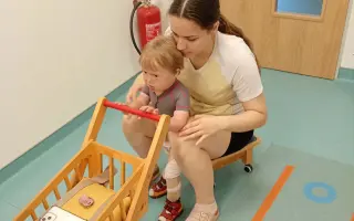 Pomôžme malej 3-ročnej Nelke k samostatnejšiemu detstvu