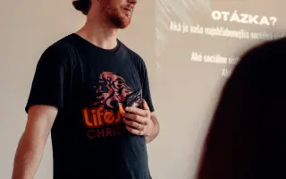 Pomôž nám pokračovať v prinášaní Božieho Ohňa cez sociálne siete
