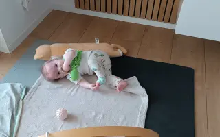 Pre Floriána je aj otočenie na bruško zázrak. Pomôžme mu napredovať!