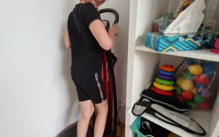 Pomôžme Ksenii prekonať výzvy spojené so syndrómom PURA