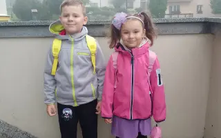 Pomôžme dvojičkám Klaudinke a Davidkovi zabezpečiť kvalitnejší život