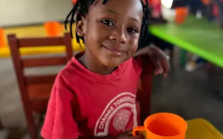 Pomohli ste vybudovať školskú kuchyňu pre deti v Ugande